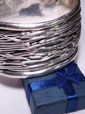 Estate 1 5/8"w spaghetti style lines Sterling Silver 59g Slip on 7" Bangle#24788